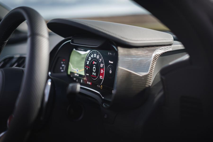 Панель приборов Audi R8 V10 Performance 2019 года  (UK) (фото 119 из 136)